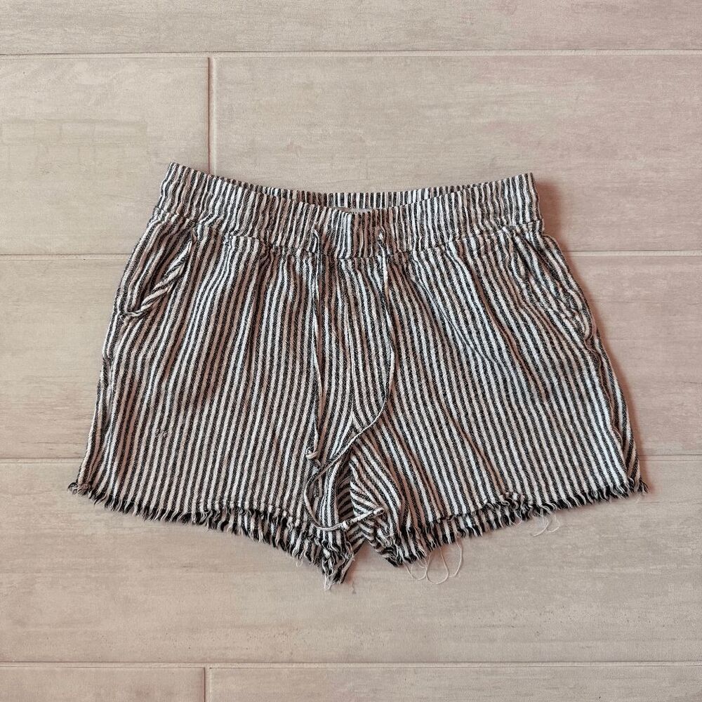 Royalty For Me Linen Shorts Vertical Stripes Navy Blue White Elastic Waistband M